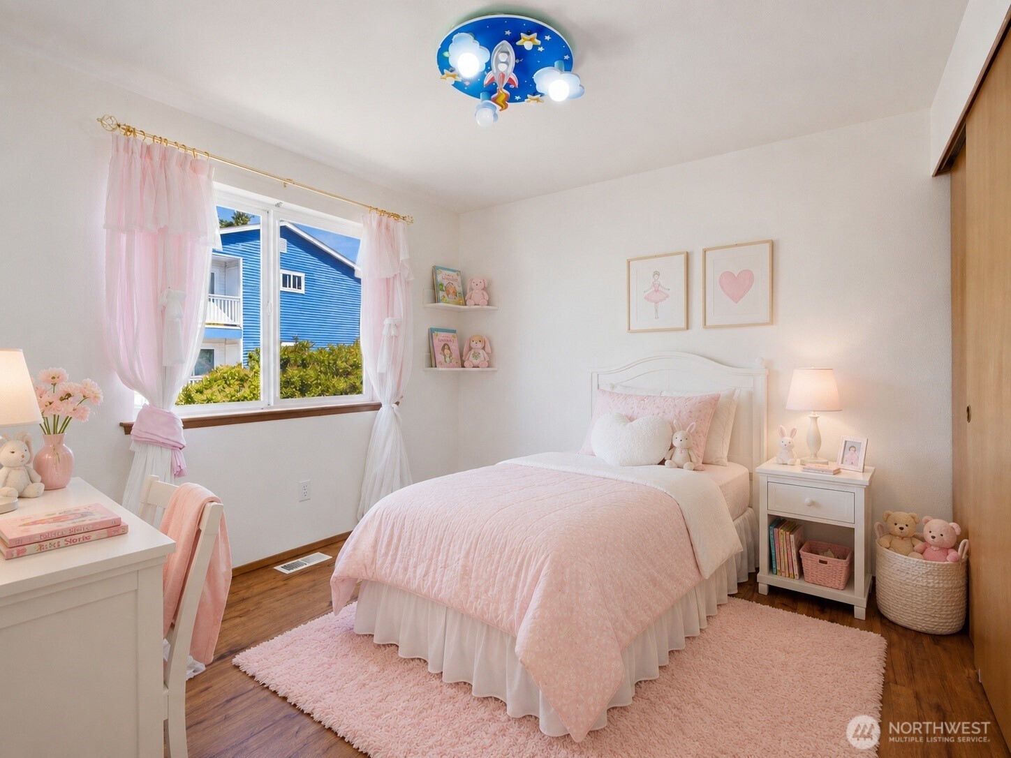 512 N 104th Street Seattle WA 98133
