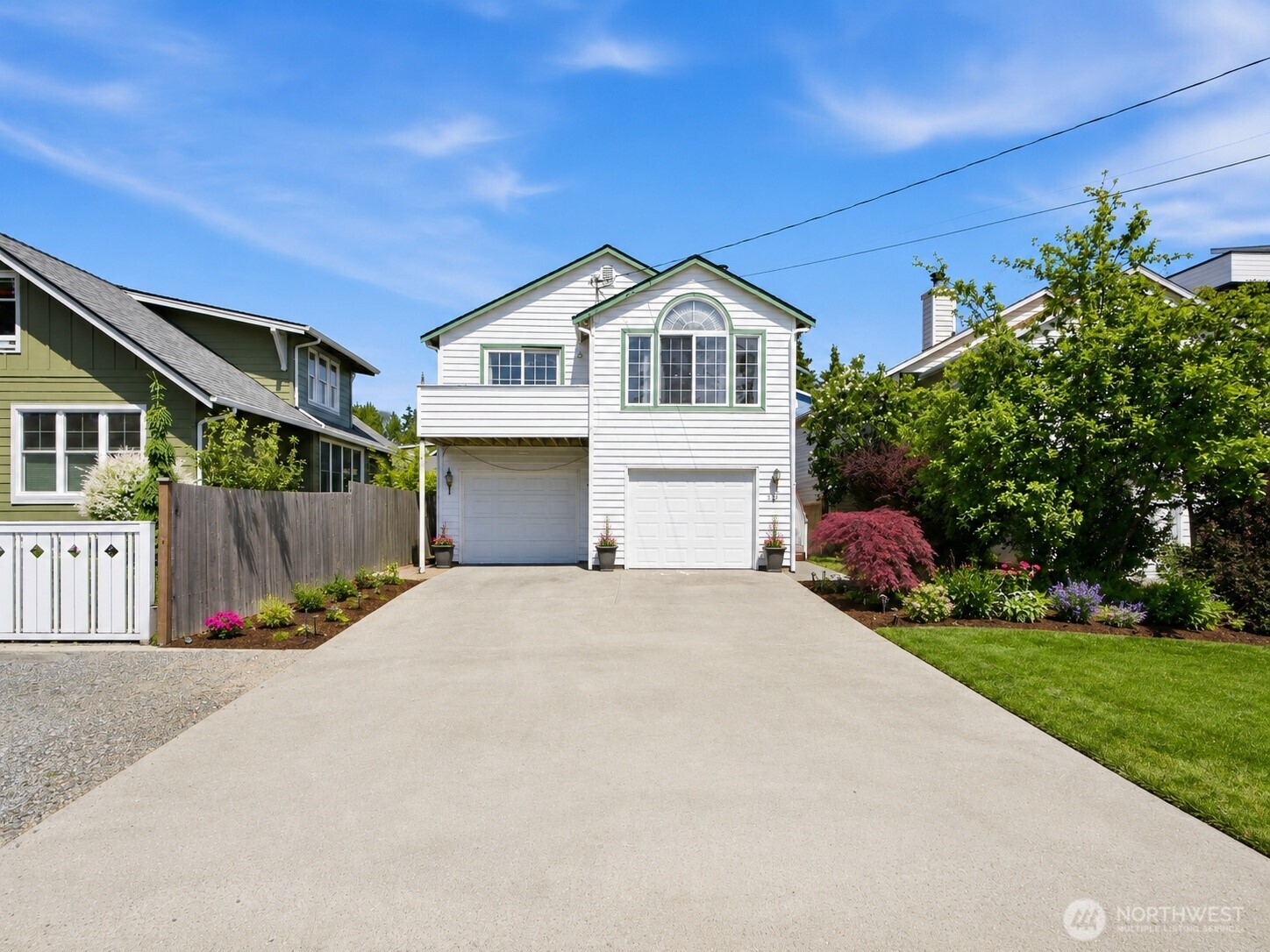 512 N 104th Street Seattle WA 98133