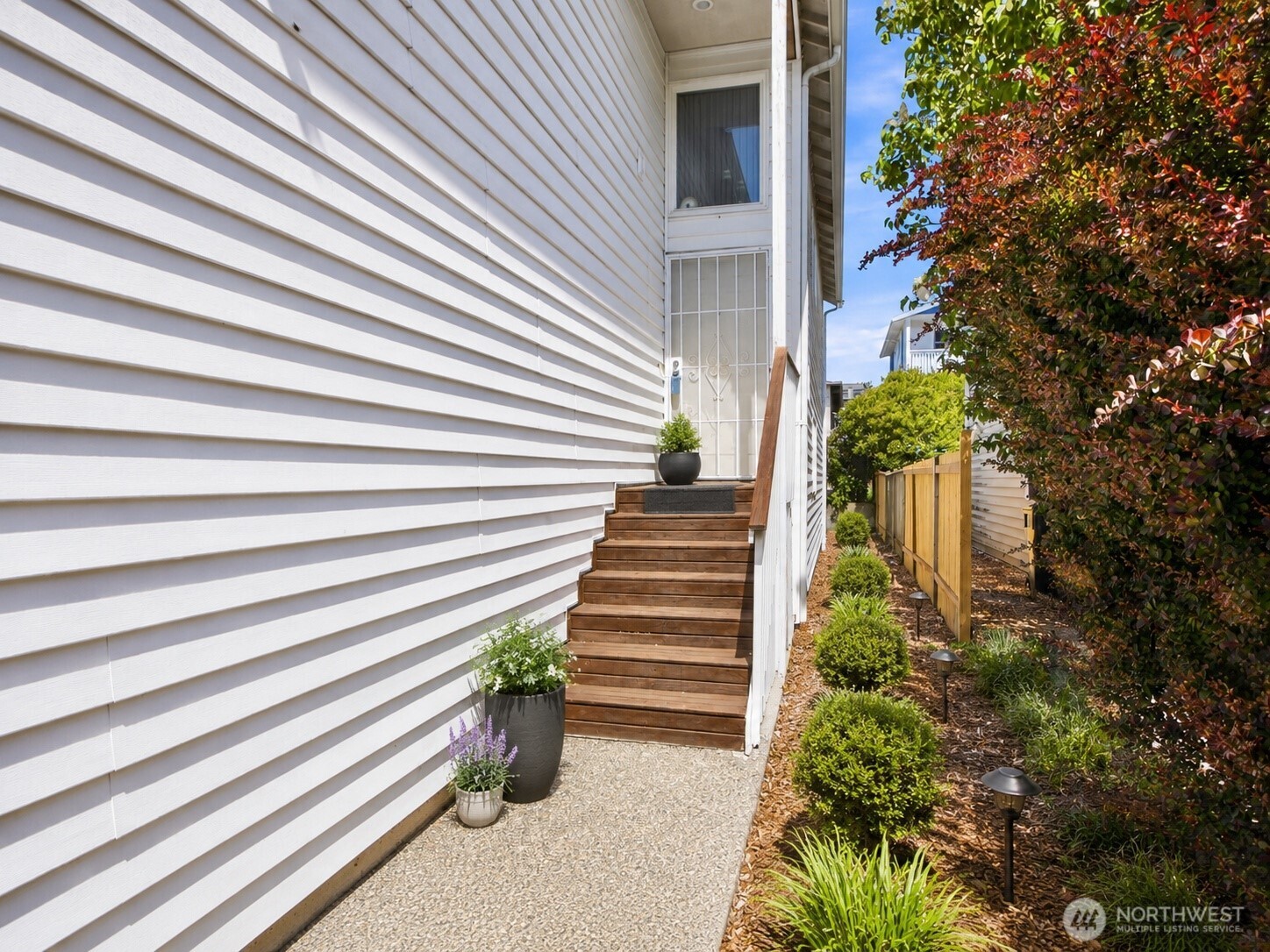 512 N 104th Street Seattle WA 98133