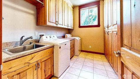 258 Gough Road Camano Island WA 98282