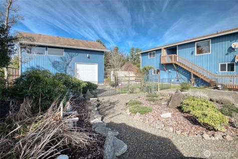 288 Sunrise Avenue SE Ocean Shores WA 98569