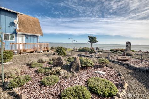 288 Sunrise Avenue SE Ocean Shores WA 98569