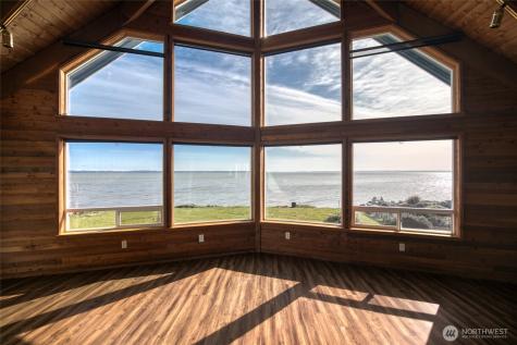 288 Sunrise Avenue SE Ocean Shores WA 98569