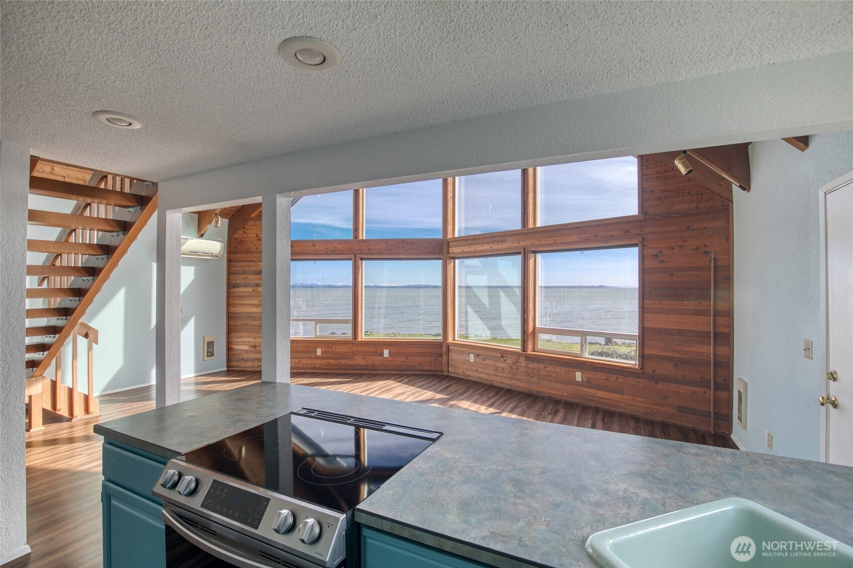 288 Sunrise Avenue SE Ocean Shores WA 98569