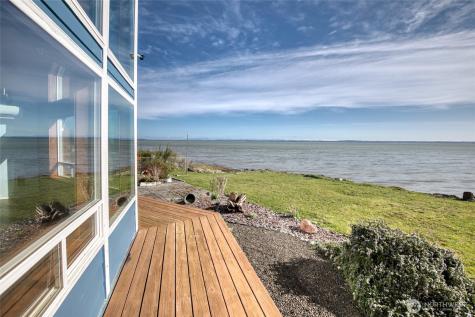 288 Sunrise Avenue SE Ocean Shores WA 98569