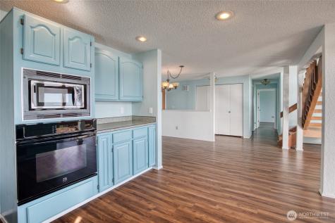 288 Sunrise Avenue SE Ocean Shores WA 98569