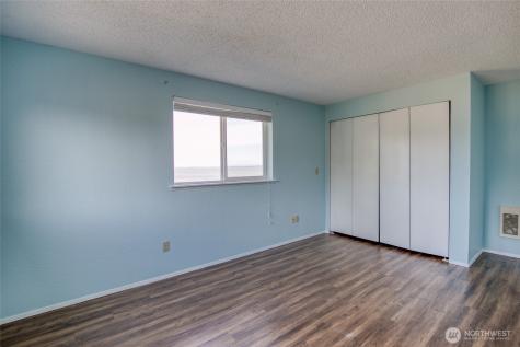 288 Sunrise Avenue SE Ocean Shores WA 98569