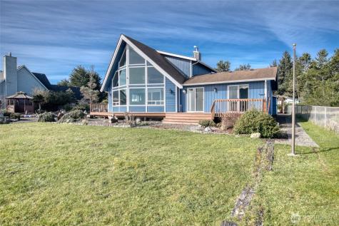 288 Sunrise Avenue SE Ocean Shores WA 98569