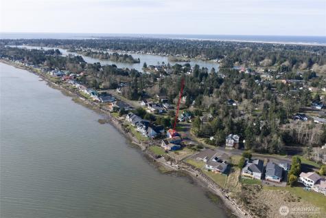 288 Sunrise Avenue SE Ocean Shores WA 98569