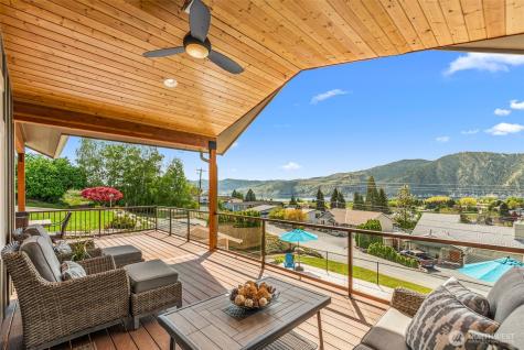 25 Harvey Lewis Lane Manson WA 98831