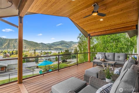 25 Harvey Lewis Lane Manson WA 98831