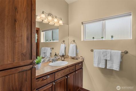 25 Harvey Lewis Lane Manson WA 98831
