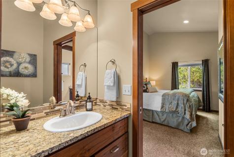 25 Harvey Lewis Lane Manson WA 98831