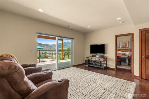 25 Harvey Lewis Lane Manson WA 98831