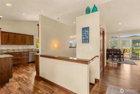 25 Harvey Lewis Lane Manson WA 98831