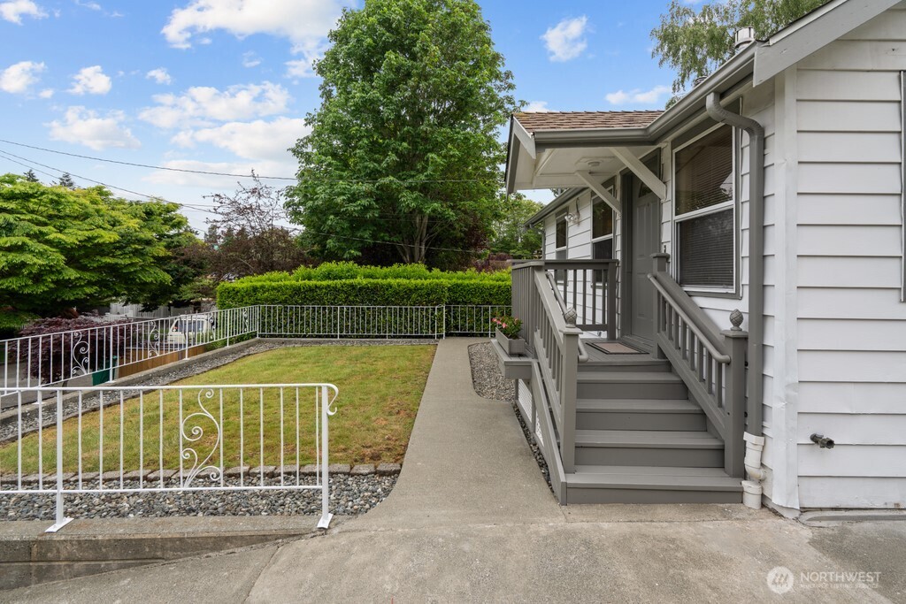 3536 SW Monroe Street Seattle WA 98126