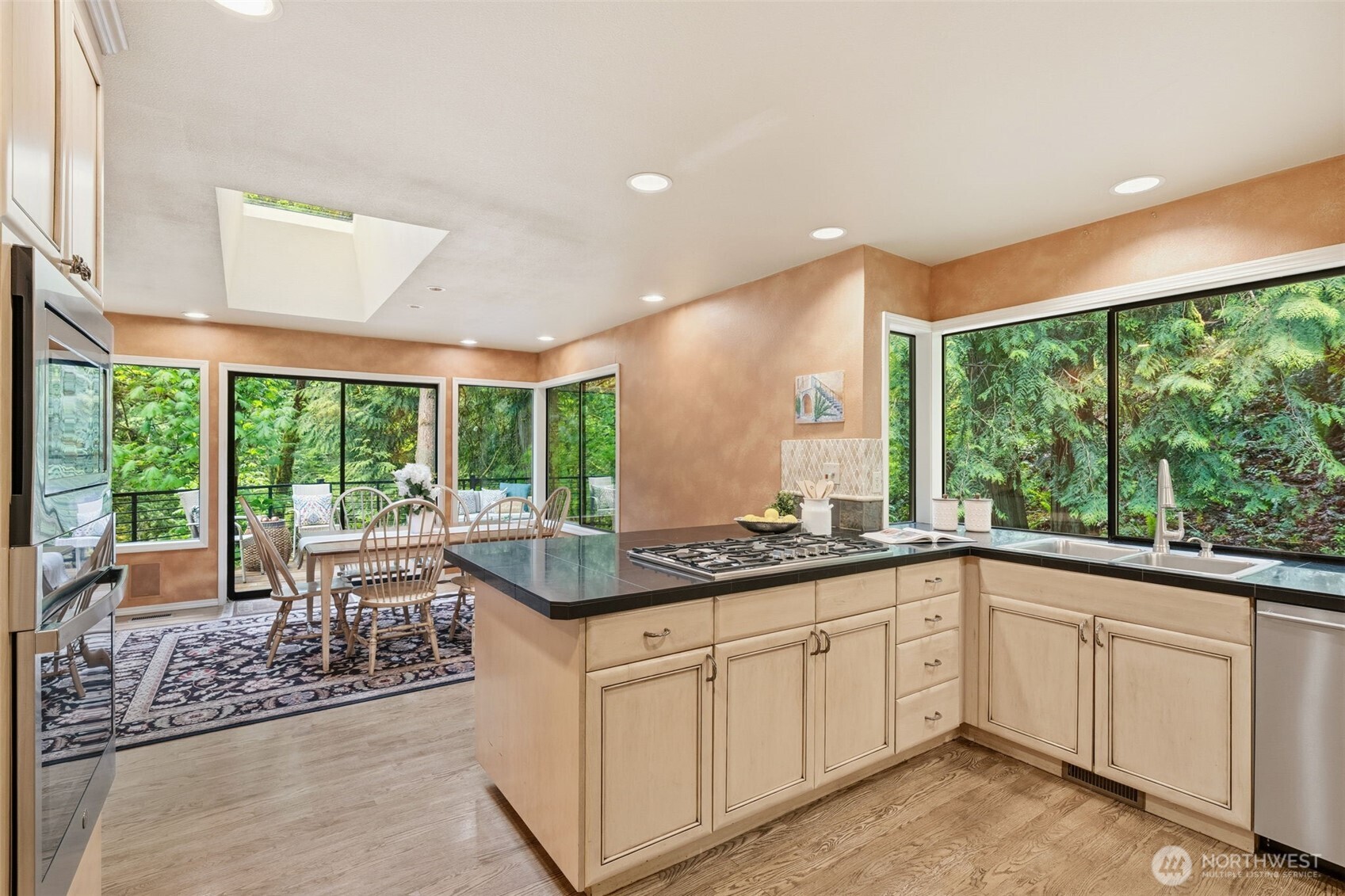 2825 NW Pine Cone Drive Issaquah WA 98027