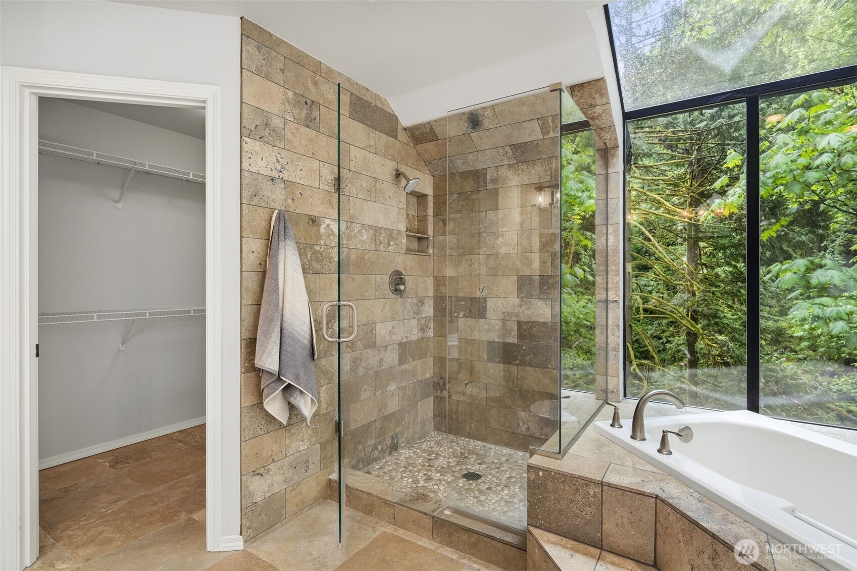 2825 NW Pine Cone Drive Issaquah WA 98027