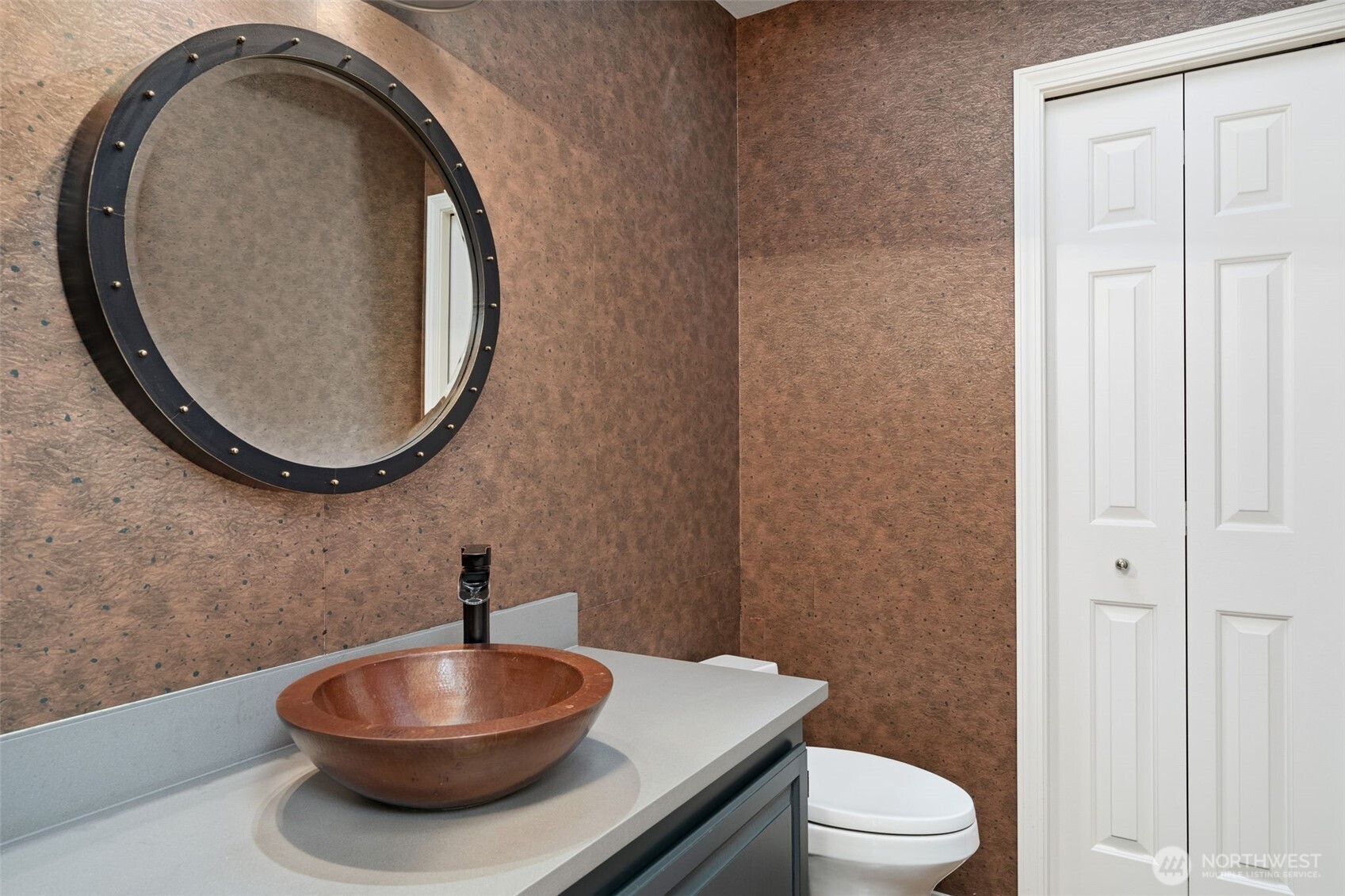2825 NW Pine Cone Drive Issaquah WA 98027