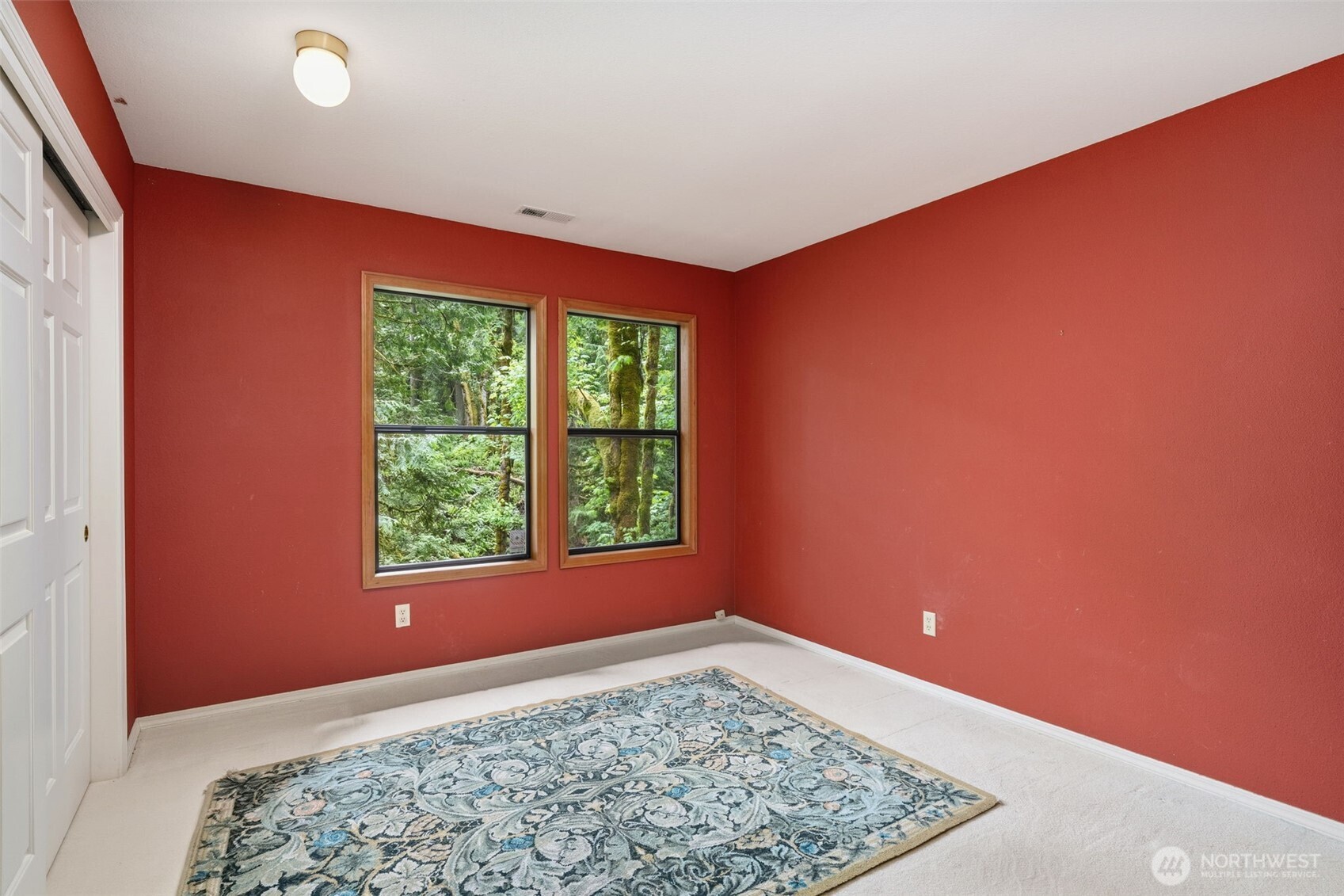 2825 NW Pine Cone Drive Issaquah WA 98027