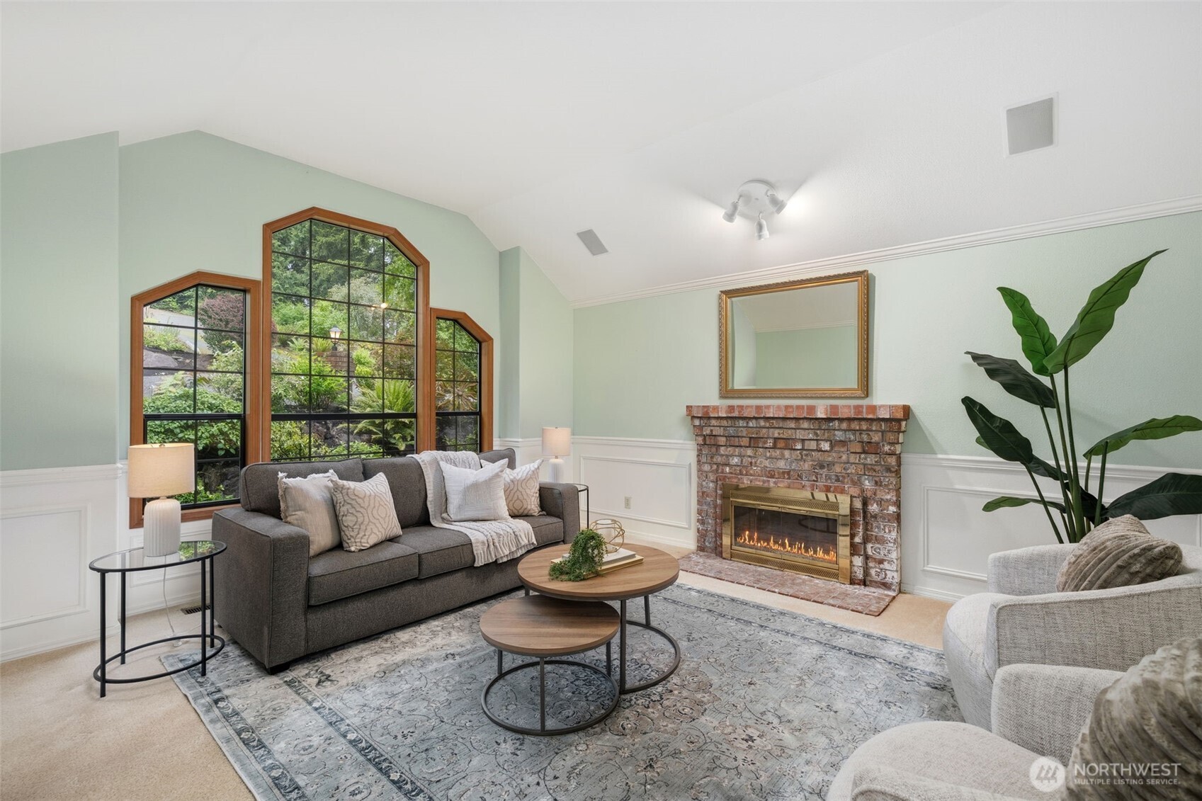 2825 NW Pine Cone Drive Issaquah WA 98027