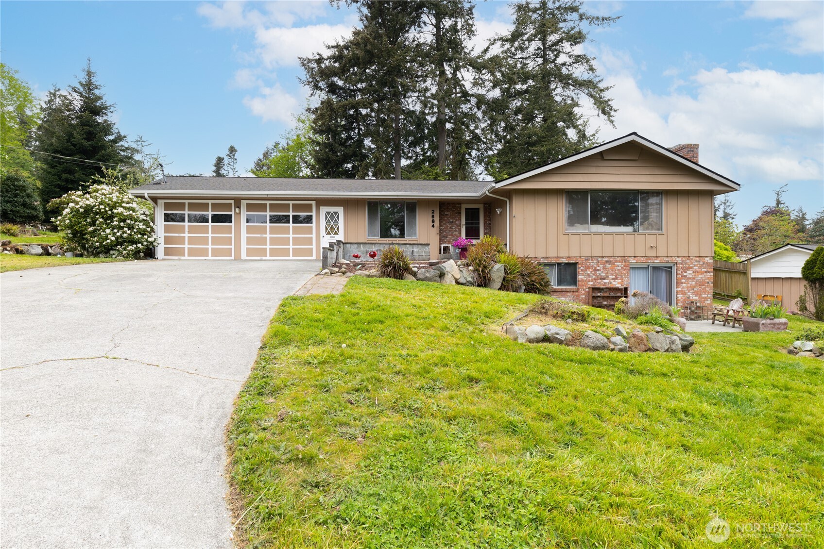2684 Olympic Drive Oak Harbor WA 98277