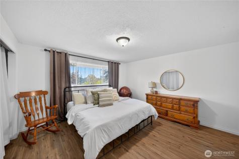 2684 Olympic Drive Oak Harbor WA 98277