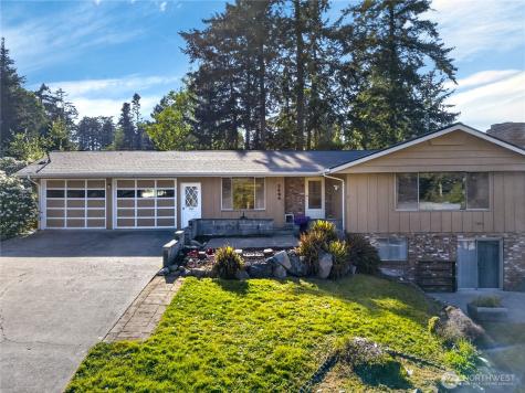 2684 Olympic Drive Oak Harbor WA 98277