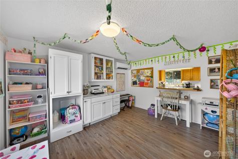 2684 Olympic Drive Oak Harbor WA 98277