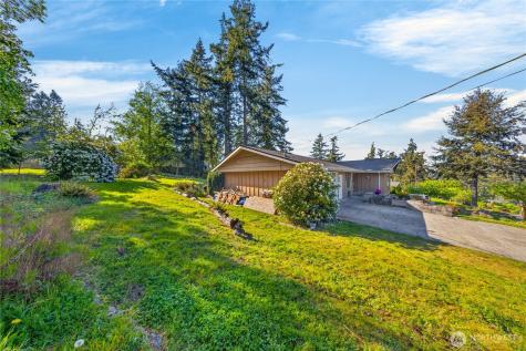 2684 Olympic Drive Oak Harbor WA 98277