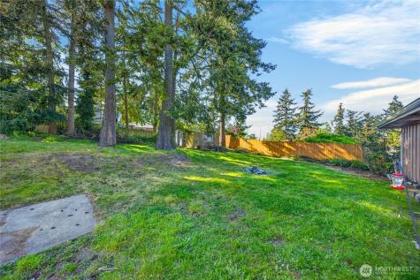 2684 Olympic Drive Oak Harbor WA 98277