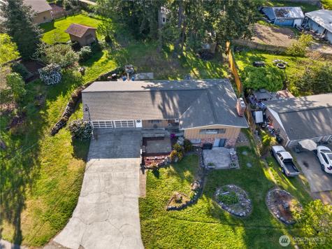 2684 Olympic Drive Oak Harbor WA 98277