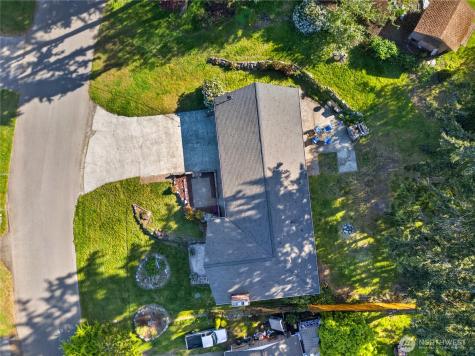 2684 Olympic Drive Oak Harbor WA 98277