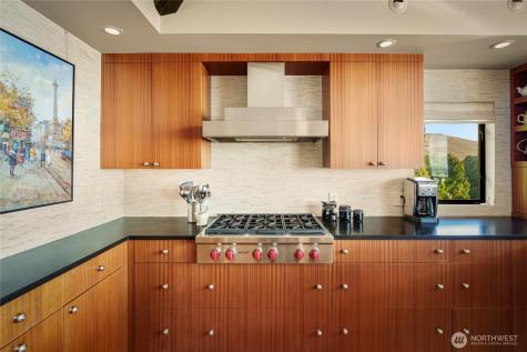 1640 Magnolia Boulevard W Seattle WA 98199
