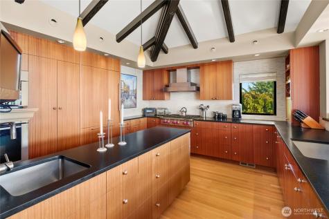 1640 Magnolia Boulevard W Seattle WA 98199