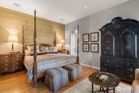 1640 Magnolia Boulevard W Seattle WA 98199
