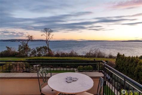 1640 Magnolia Boulevard W Seattle WA 98199