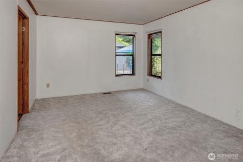 1121 244th Street SW Bothell WA 98021