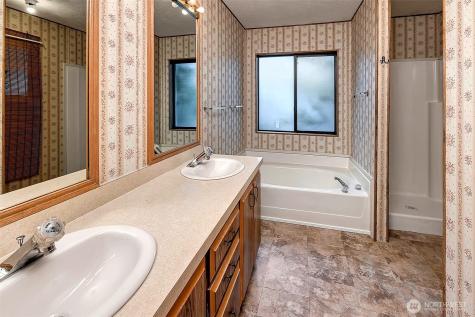 1121 244th Street SW Bothell WA 98021