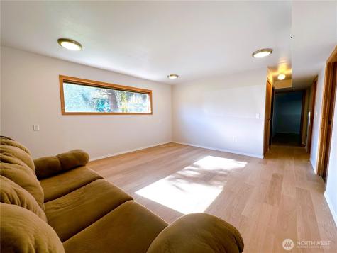 227 E Franklin Chelan WA 98816