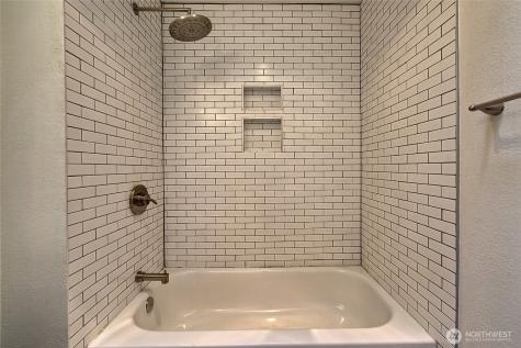 733 104th Street Seattle WA 98133