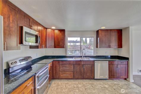 733 104th Street Seattle WA 98133
