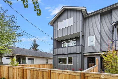 6743 Earl Avenue NW Seattle WA 98117