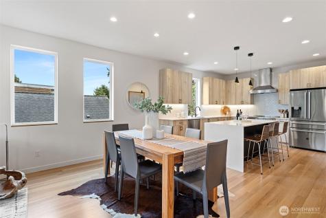 6743 Earl Avenue NW Seattle WA 98117