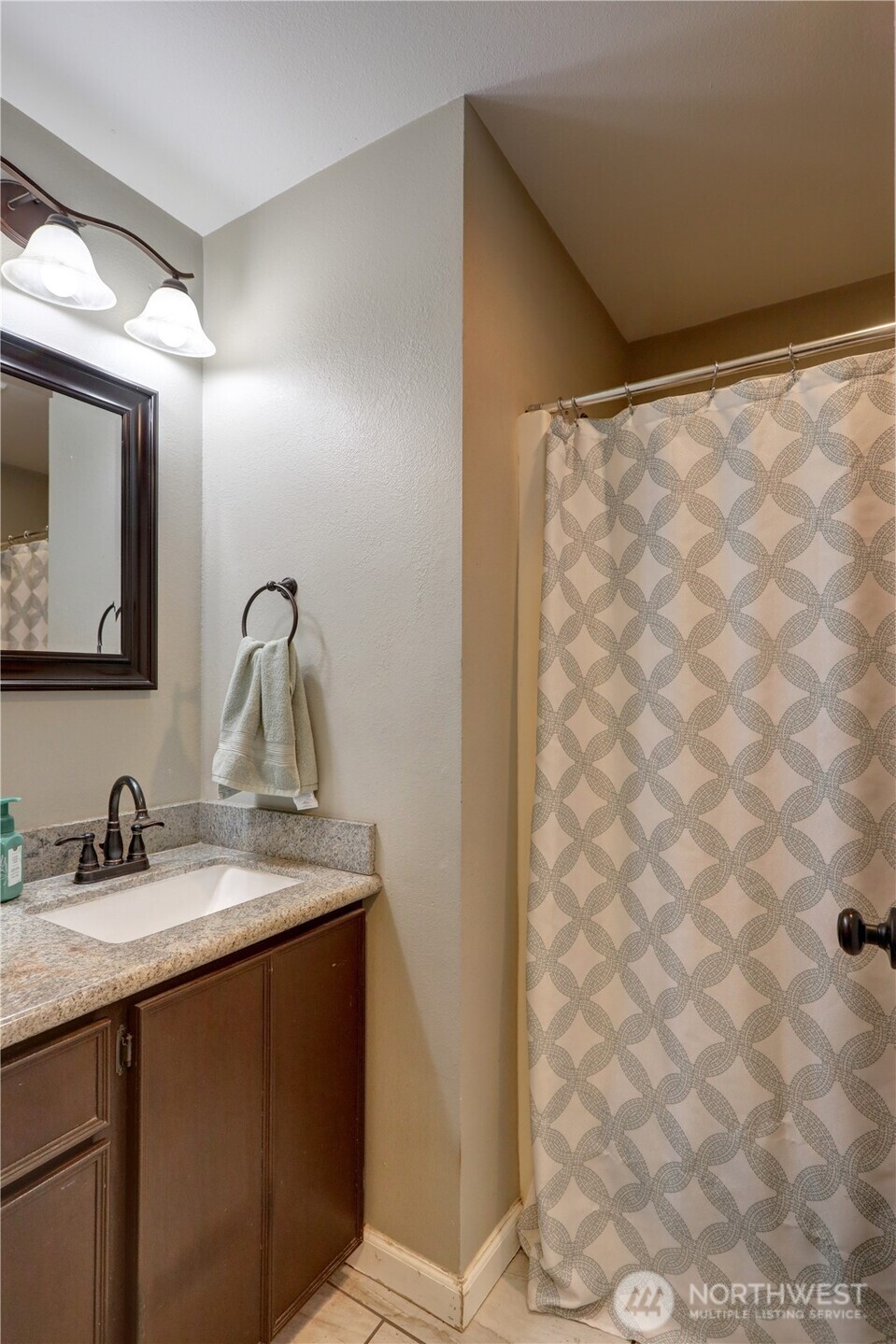 18005 Iris Place SW Rochester WA 98579