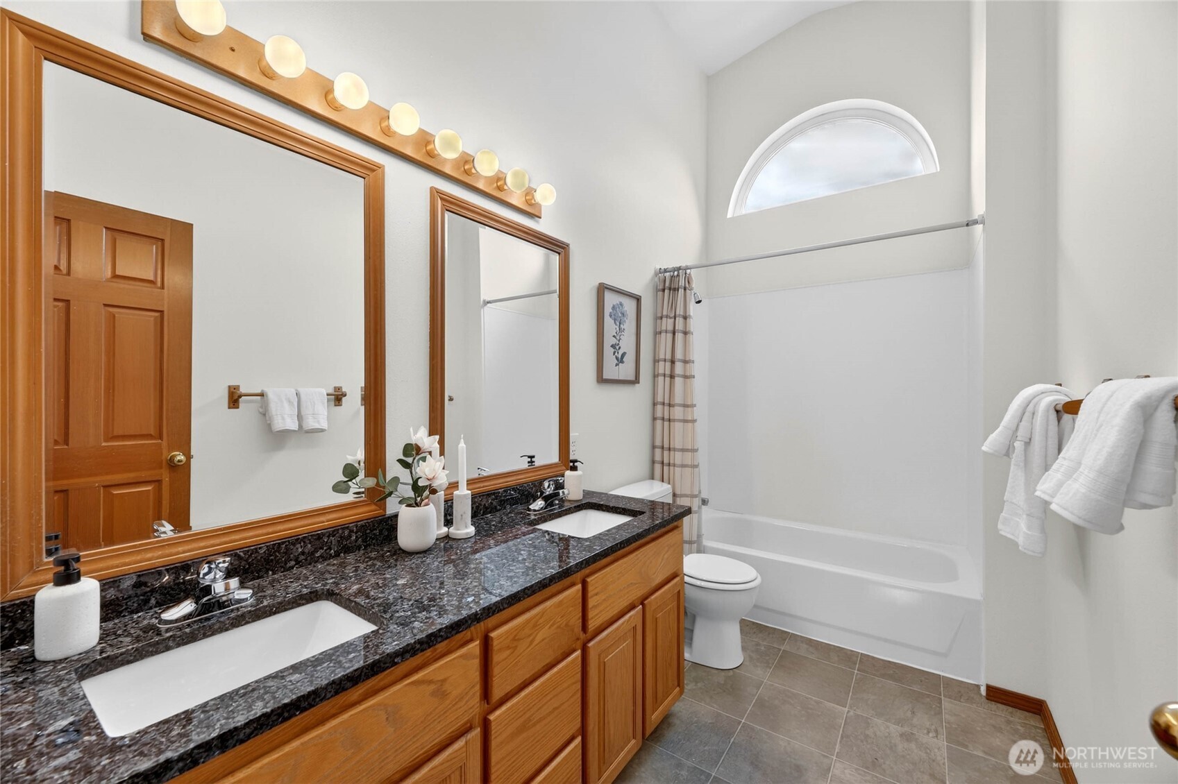 6530 44th Avenue SW Seattle WA 98136