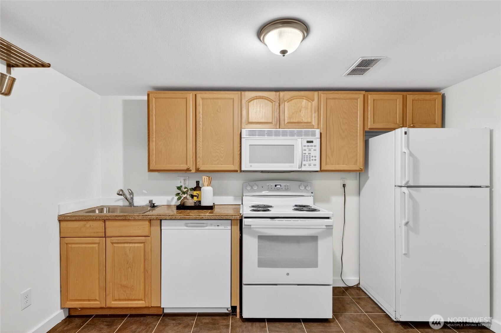 6530 44th Avenue SW Seattle WA 98136