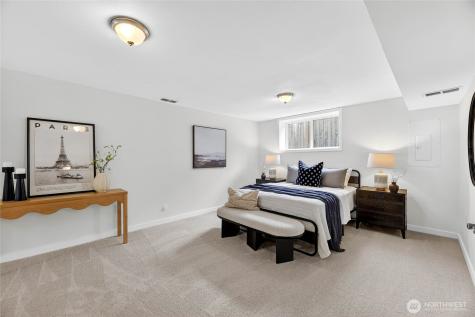 6530 44th Avenue SW Seattle WA 98136