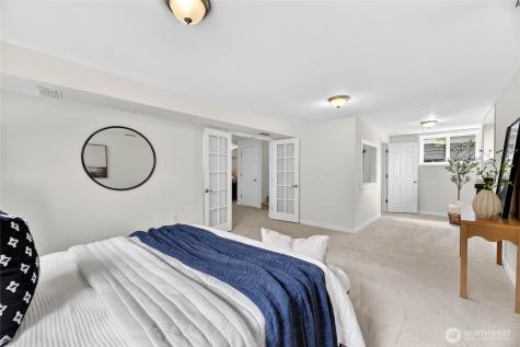 6530 44th Avenue SW Seattle WA 98136