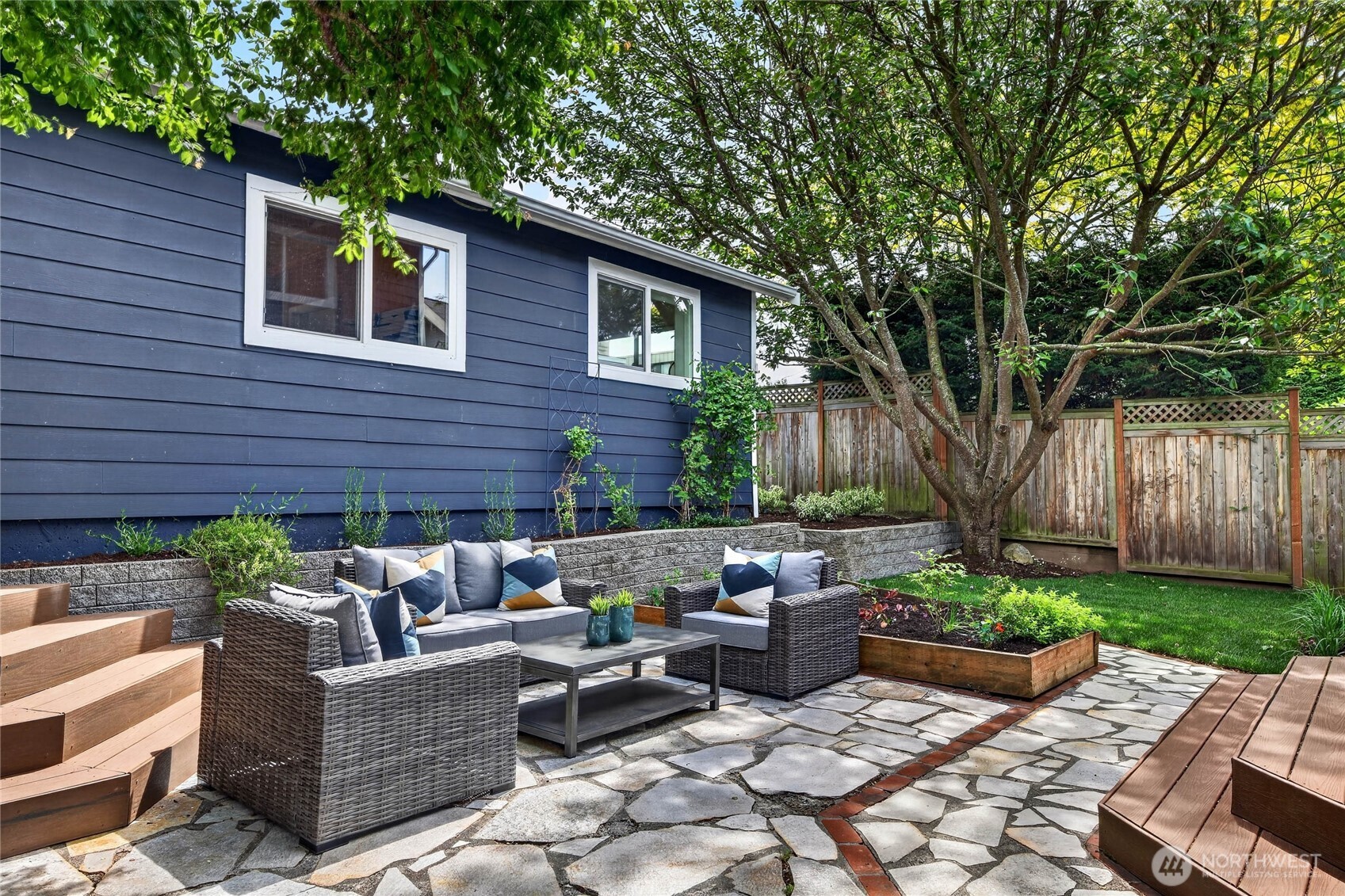 6530 44th Avenue SW Seattle WA 98136